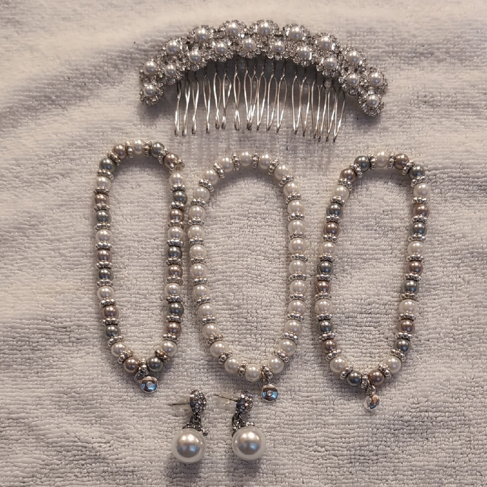 Bundle: 3 Bracelets, Pair Of Earrings & Hair Comb Featuring Peals & Rhinestones